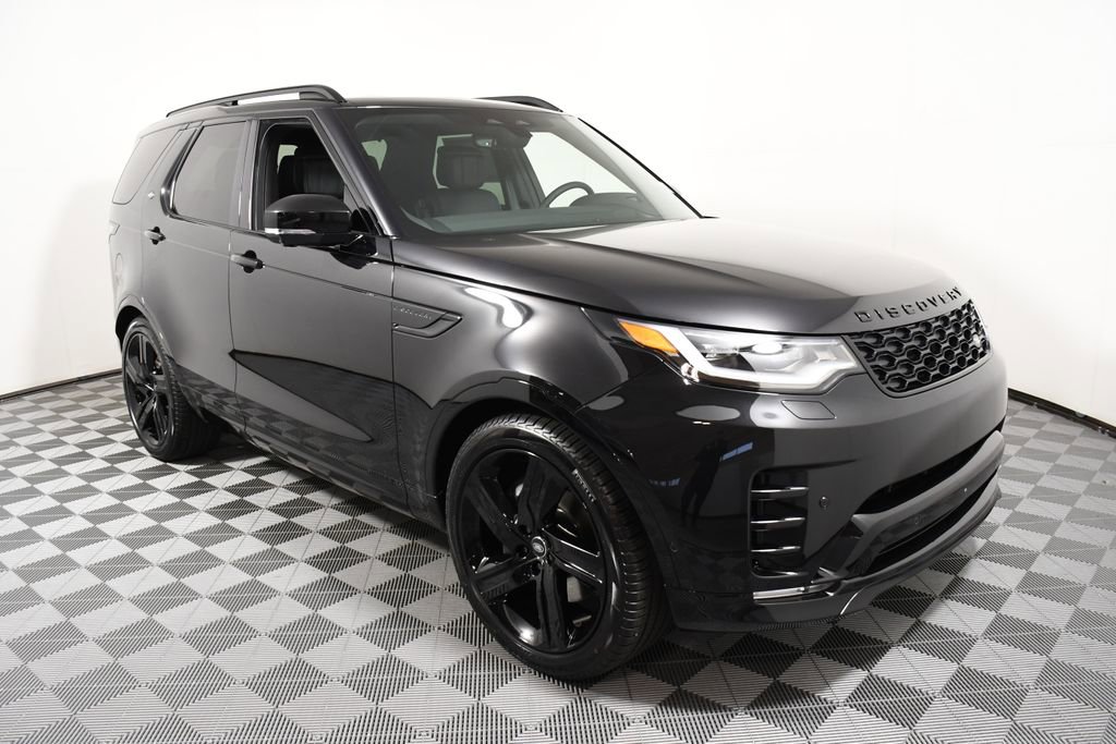Certified 2025 Land Rover Discovery Dynamic SE image 8