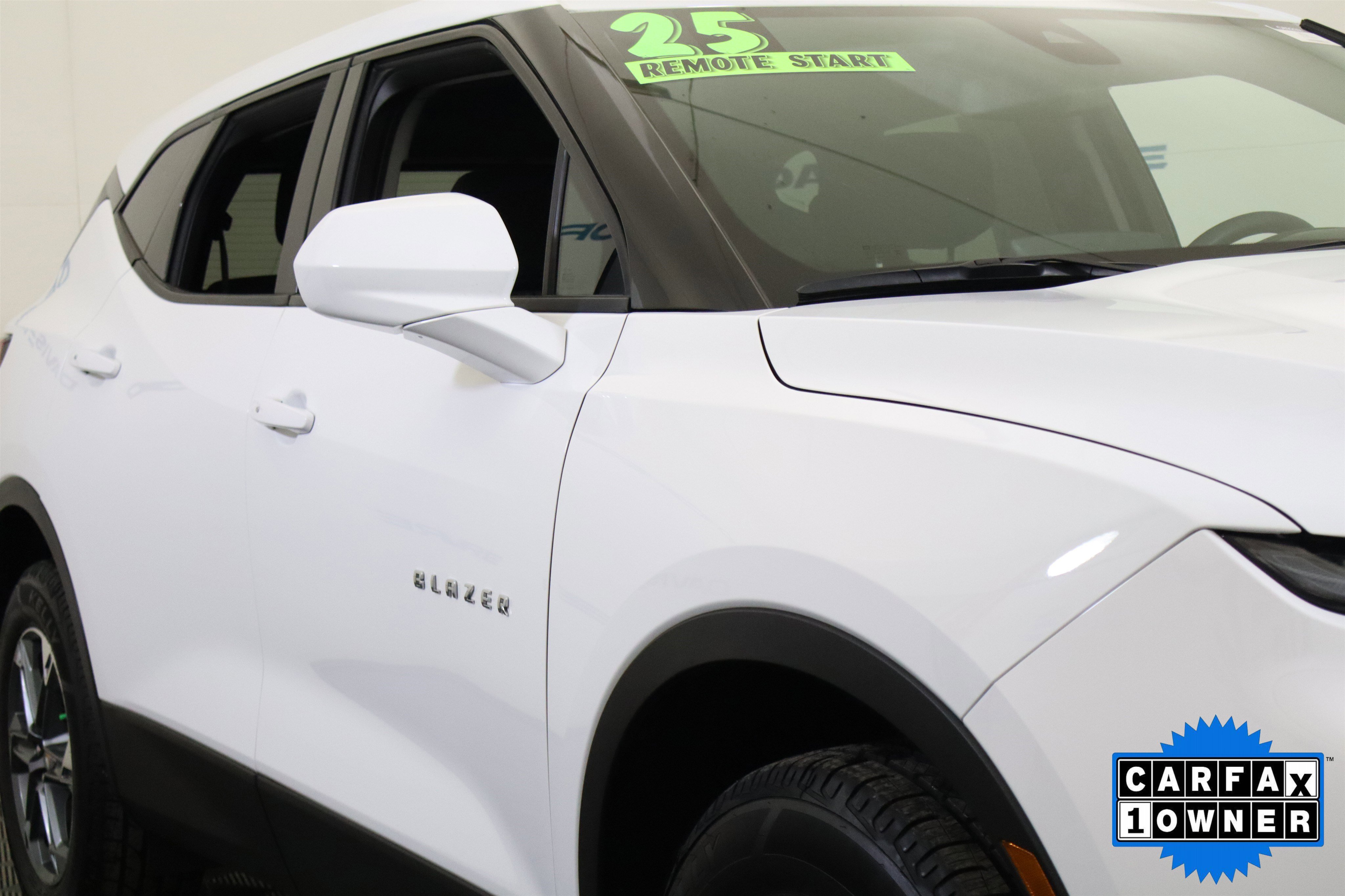 Used 2025 Chevrolet Blazer LT image 3