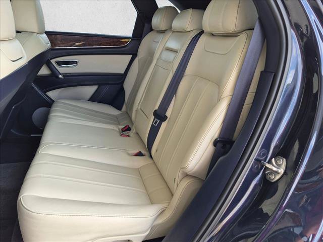 Used 2019 Bentley Bentayga AWD/4WD image 21