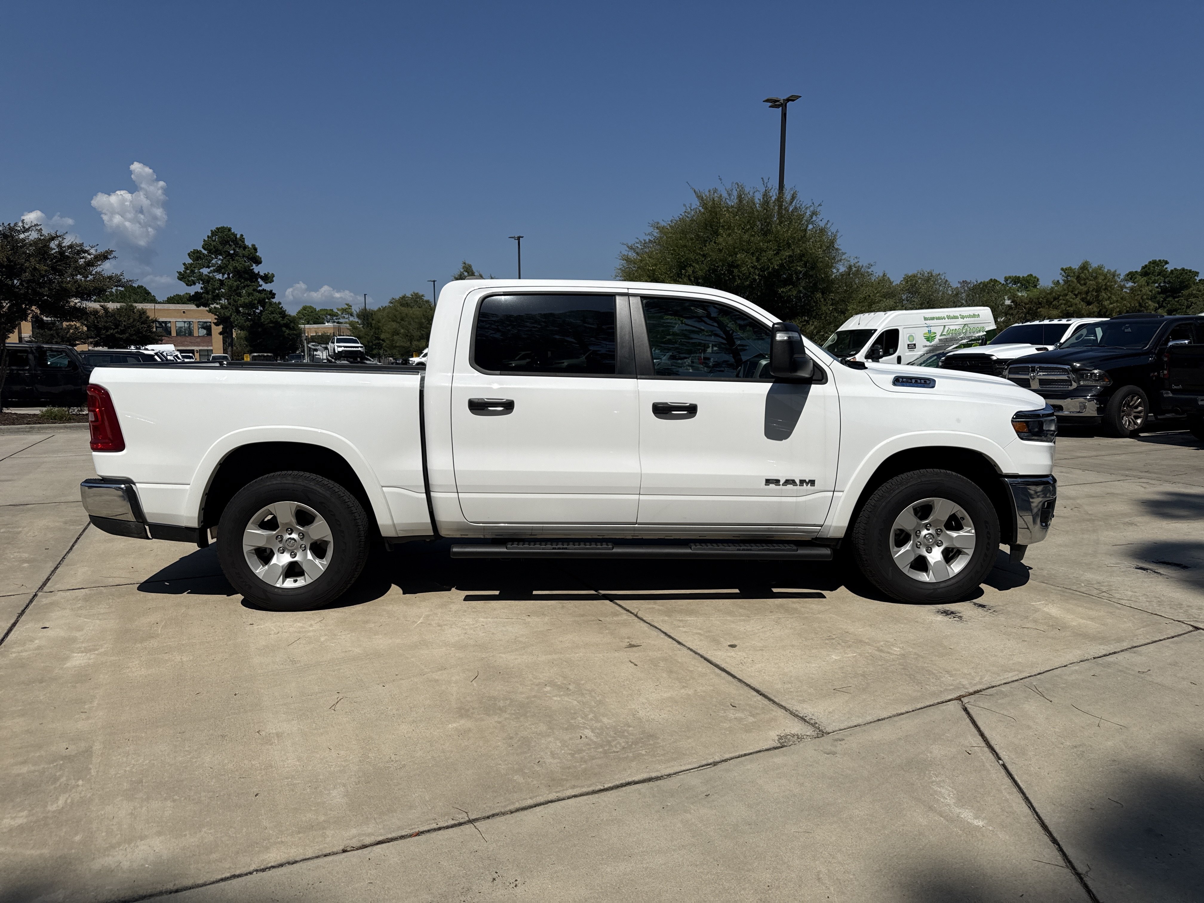 Used 2025 RAM 1500 Big Horn AWD/4WD image 16
