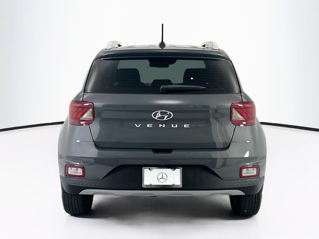 Used 2025 Hyundai Venue SEL FWD image 6