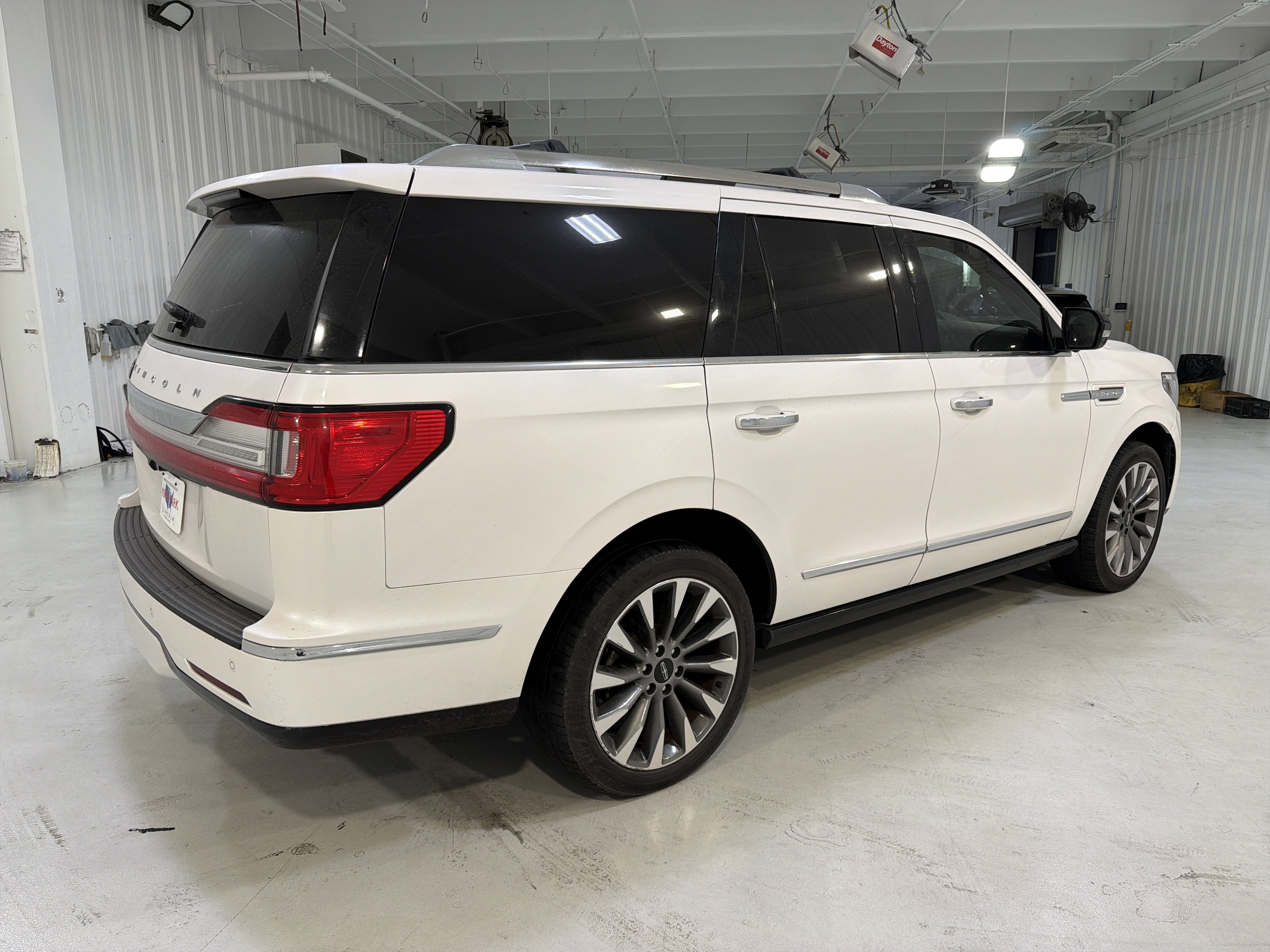 Used 2019 Lincoln Navigator Select w/ Cargo Package image 5