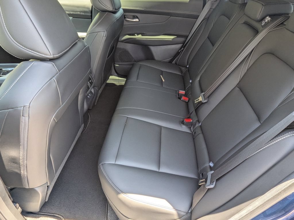Certified 2025 Nissan Murano SL w/ Cargo Package AWD/4WD image 17