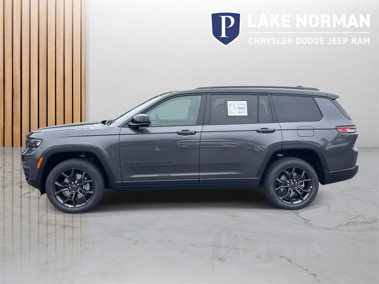 New 2025 Jeep Grand Cherokee L Limited image 6