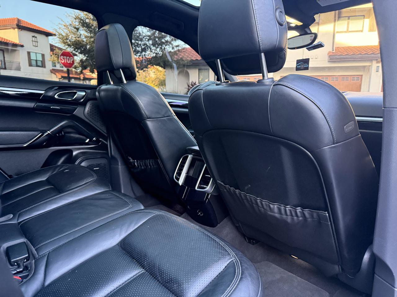 Used 2016 Porsche Cayenne S AWD/4WD image 18