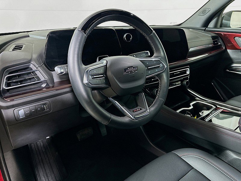 Used 2024 Chevrolet Traverse Z71 w/ Enhanced Driving Package image 9