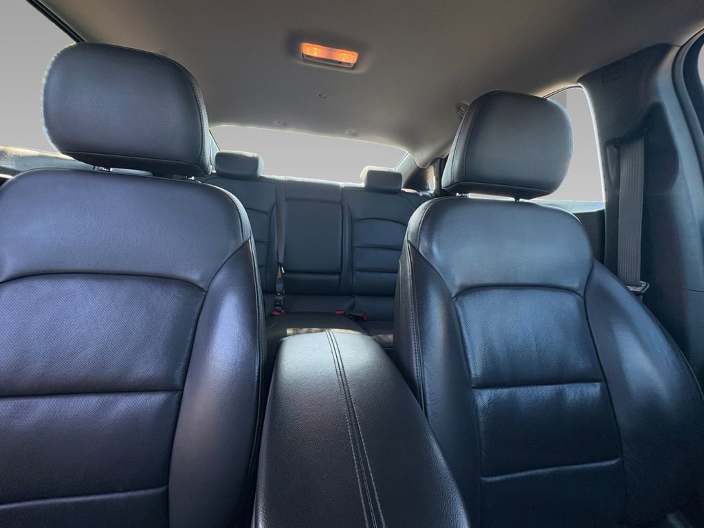 Used 2024 Chevrolet Malibu LT FWD image 2