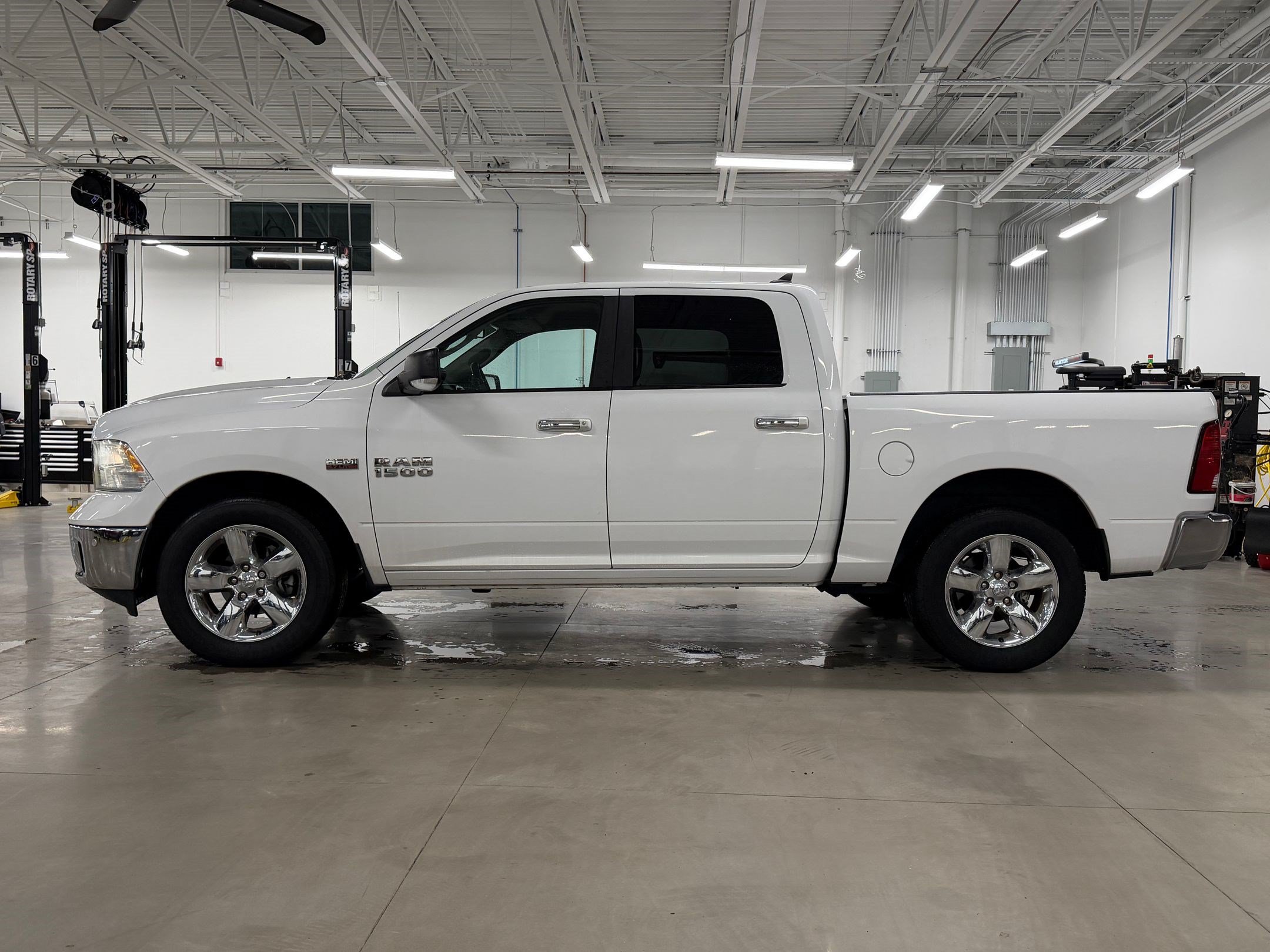 Used 2016 RAM 1500 Big Horn RWD image 2