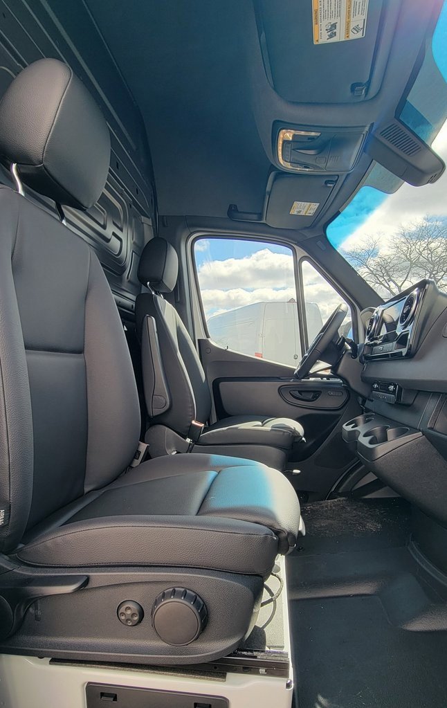 New 2025 Mercedes-Benz Sprinter 2500 image 8
