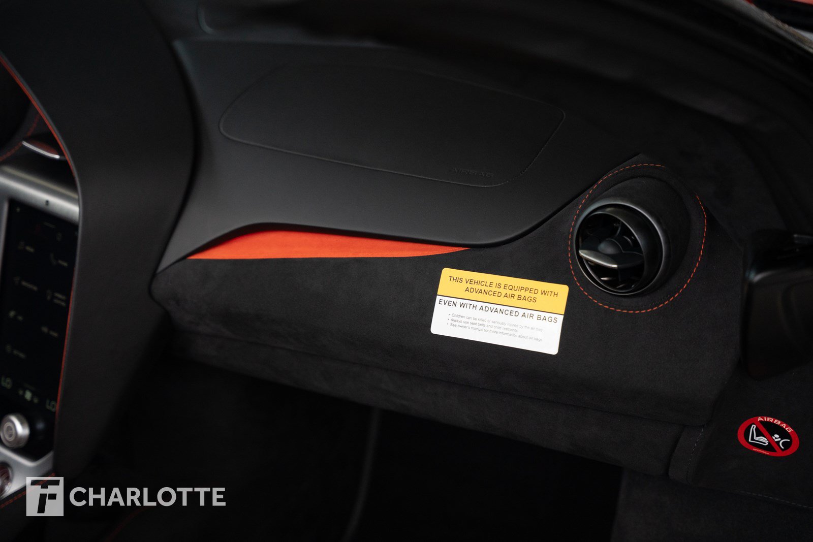 Used 2025 McLaren 750S Spider RWD image 31