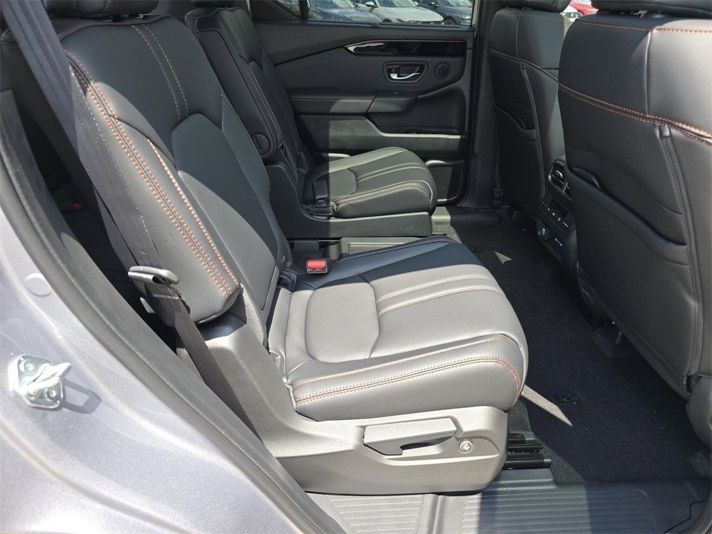 New 2025 Honda Pilot TrailSport image 23
