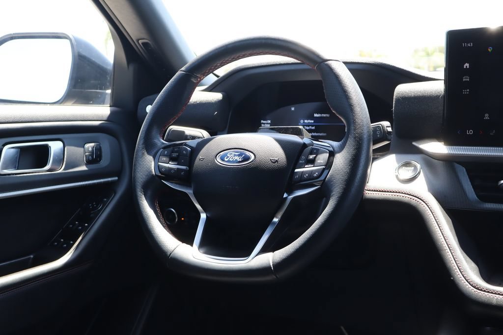 Used 2025 Ford Explorer ST-Line w/ Premium Package RWD image 26