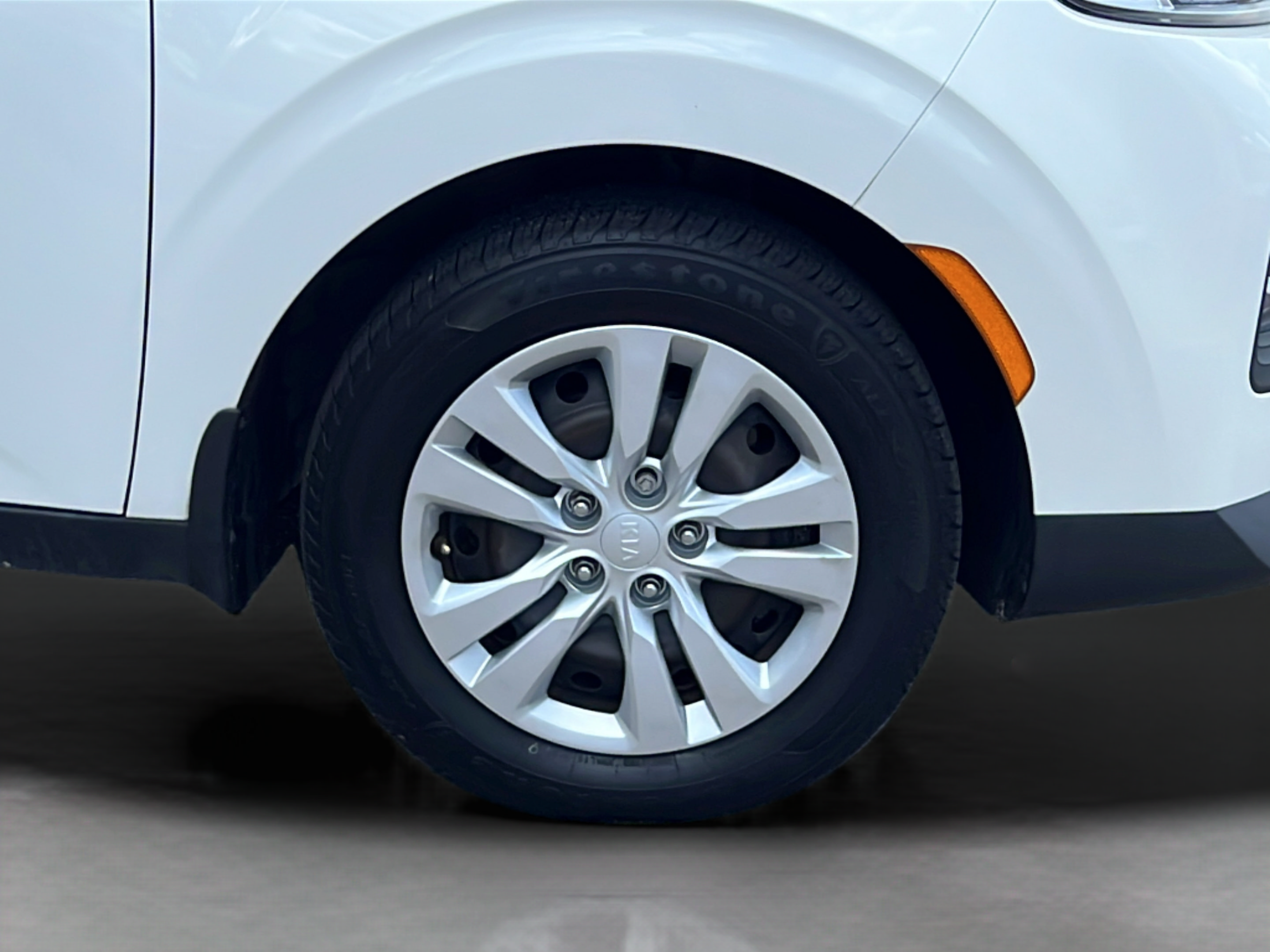 Used 2020 Kia Soul LX FWD image 10