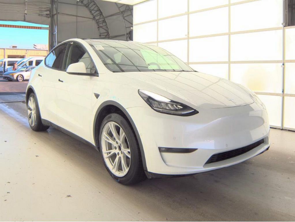 Used 2022 Tesla Model Y Long Range AWD/4WD image 4