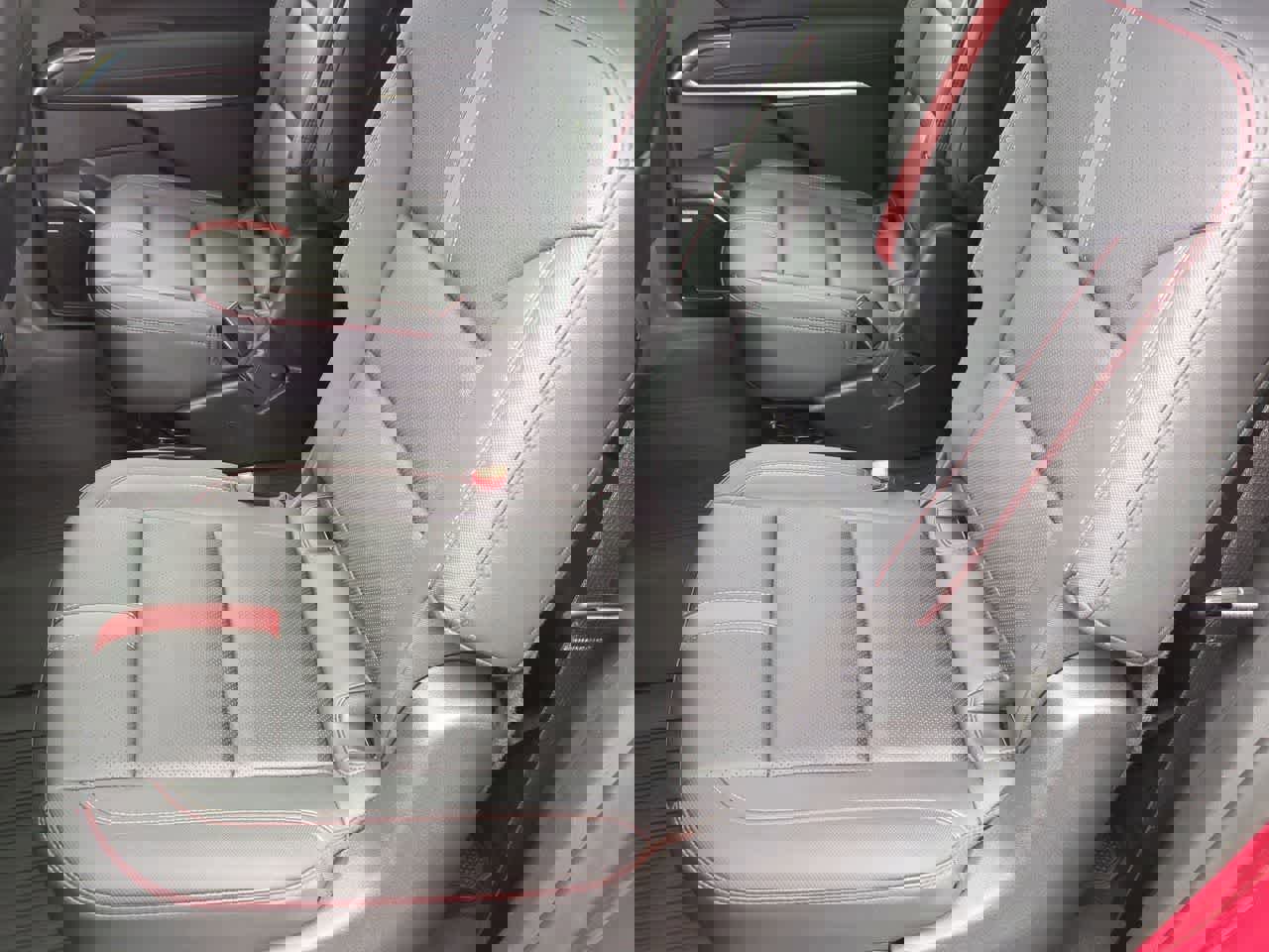 Used 2024 Chevrolet Traverse RS image 20