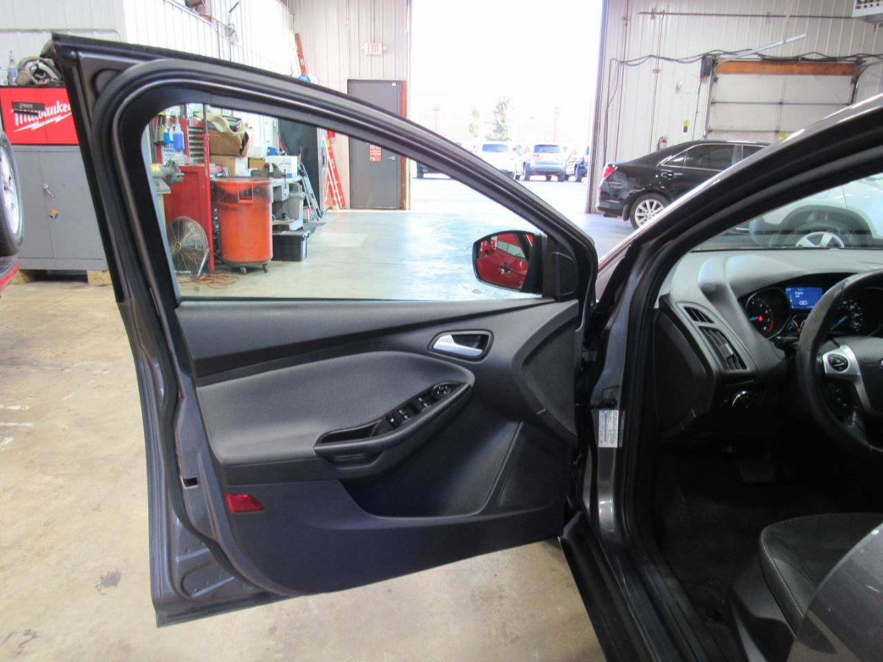 Used 2014 Ford Focus SE FWD image 11