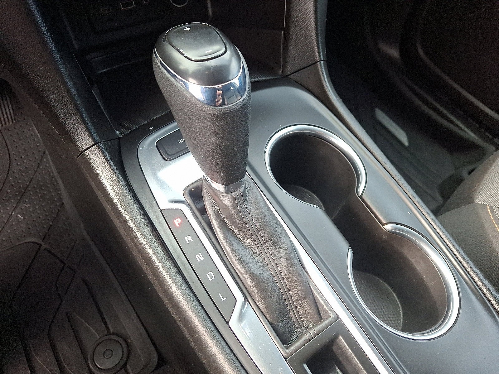 Used 2020 Chevrolet Equinox LT image 16