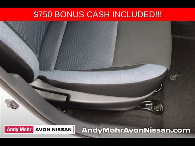 New 2025 Nissan Versa SV w/ Trunk Package FWD image 12