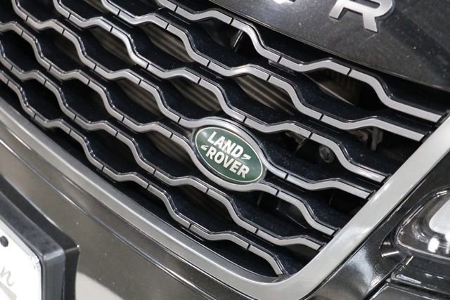 Used 2020 Land Rover Range Rover Velar R-Dynamic S AWD/4WD image 10