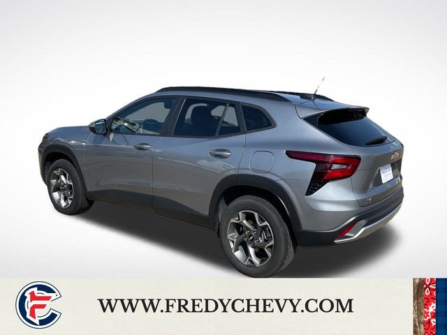 Used 2025 Chevrolet Trax LT FWD image 4