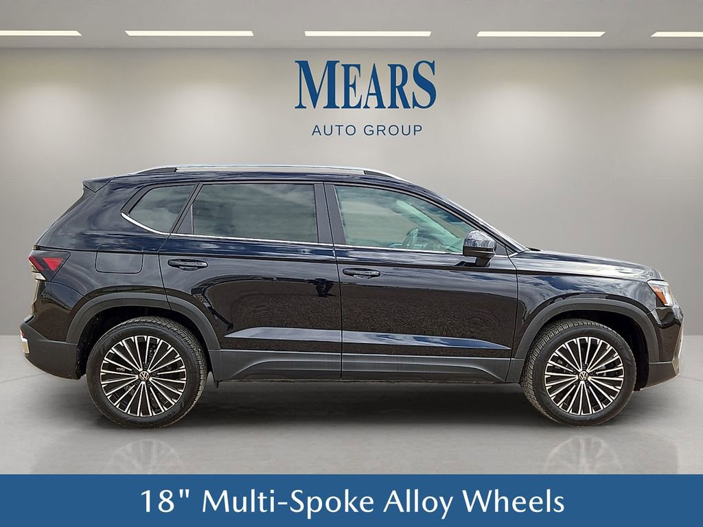 Used 2026 Volkswagen Taos SE FWD image 7