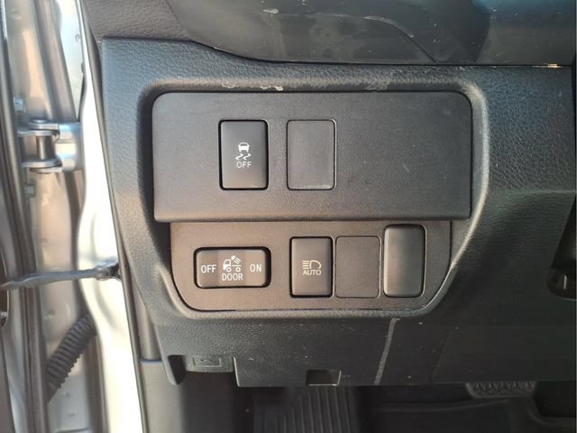 Used 2020 Toyota Tacoma SR AWD/4WD image 14