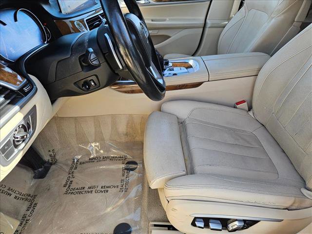 Used 2017 BMW 740i xDrive image 15