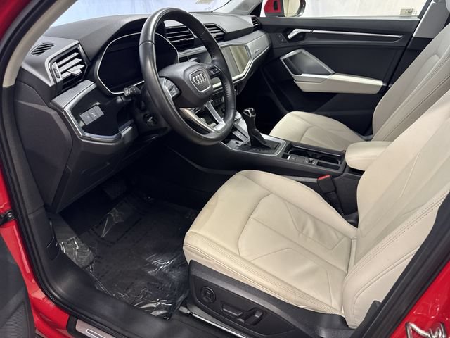 Used 2020 Audi Q3 2.0T Premium Plus w/ Premium Plus Package AWD/4WD image 12