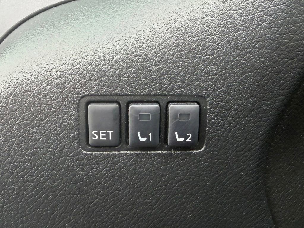 Used 2020 Nissan Rogue SV w/ Premium Package FWD image 19