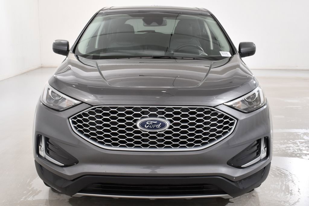 Used 2023 Ford Edge SEL w/ Convenience Package image 3