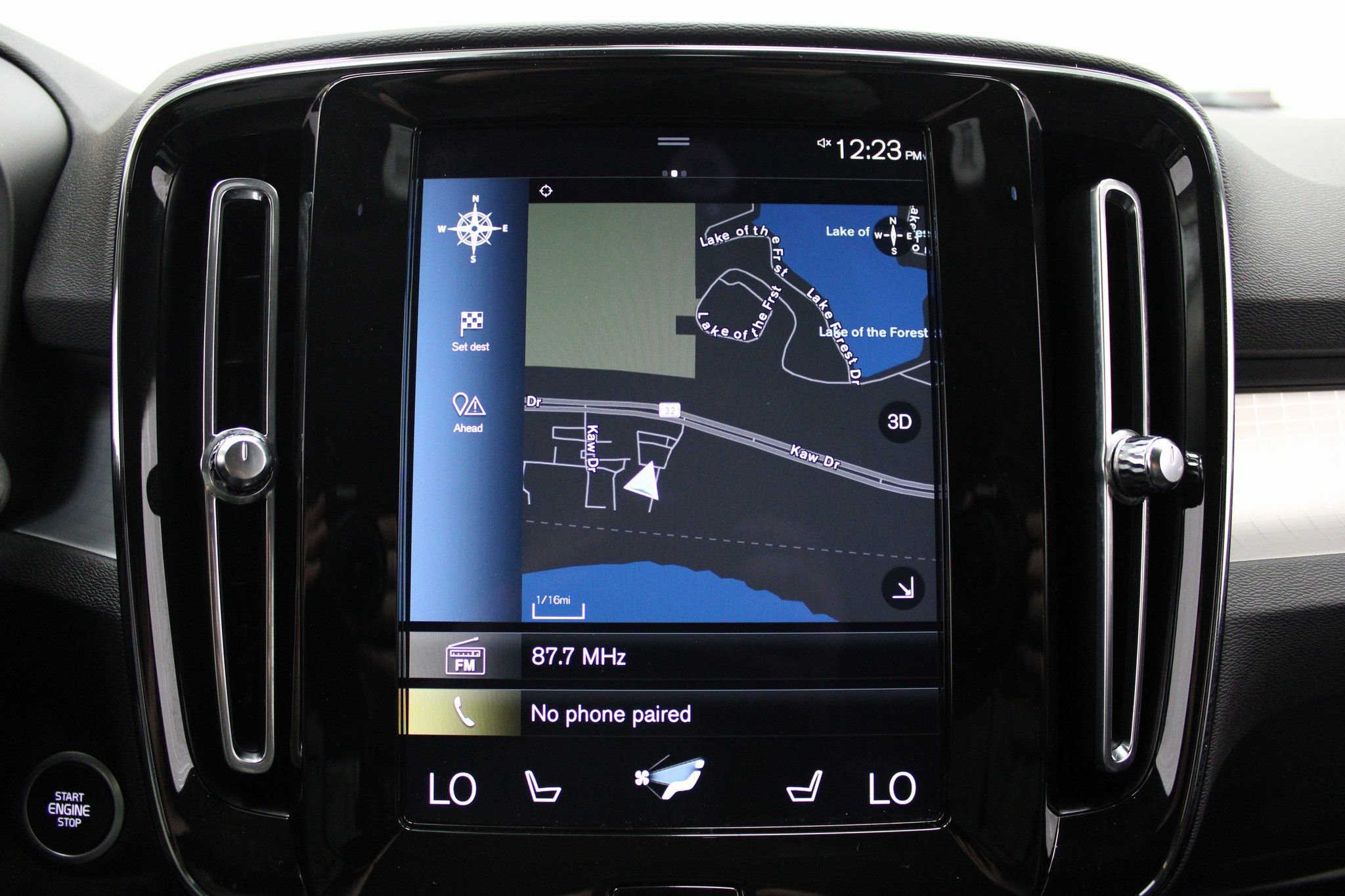 Used 2021 Volvo XC40 T5 Momentum image 45