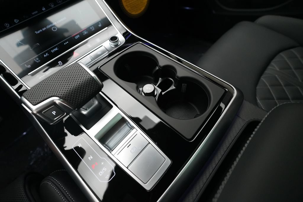 New 2026 Audi SQ7 Prestige AWD/4WD image 17