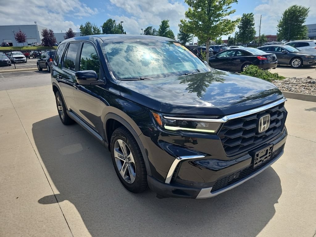 Used 2023 Honda Pilot EX-L image 3