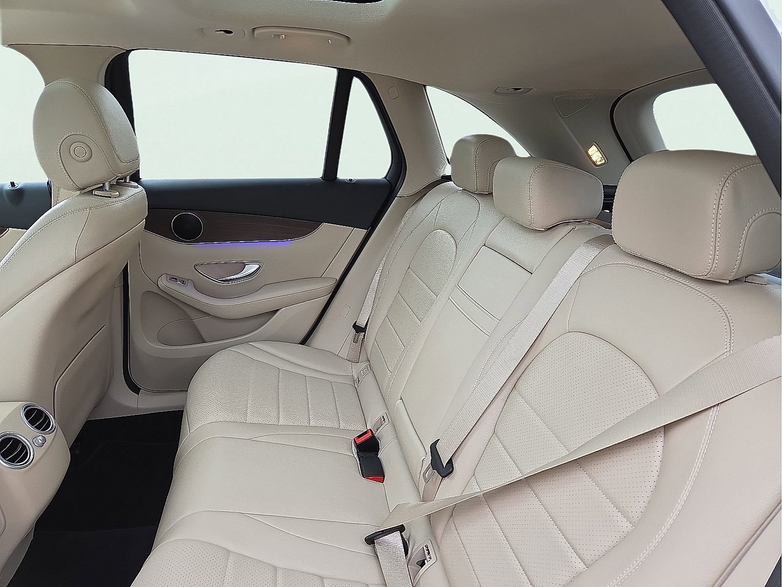 Used 2022 Mercedes-Benz GLC 300 4MATIC w/ Premium Package Lite image 10