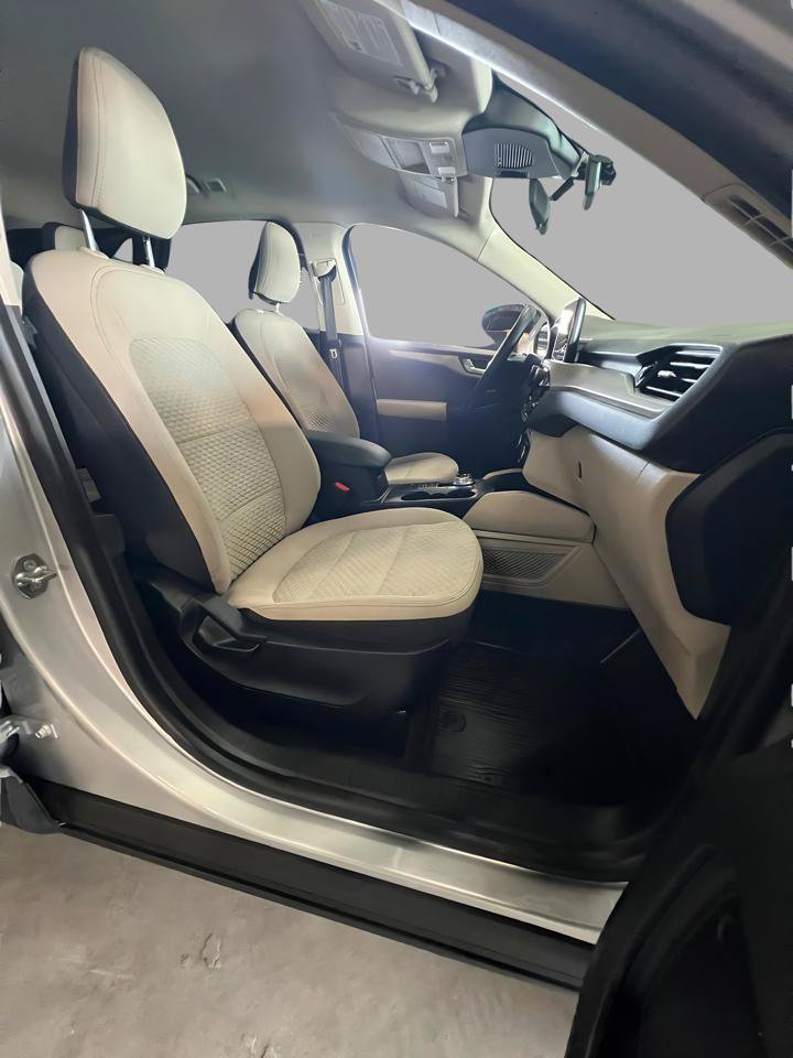 Used 2020 Ford Escape SE FWD image 31