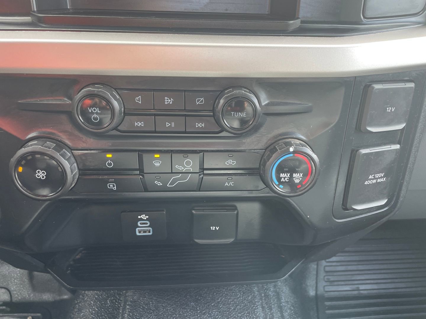 Used 2024 Ford F250 XL w/ XL Chrome Package image 18