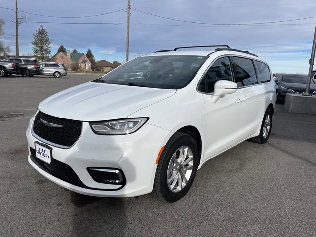 Used 2022 Chrysler Pacifica Touring image 5