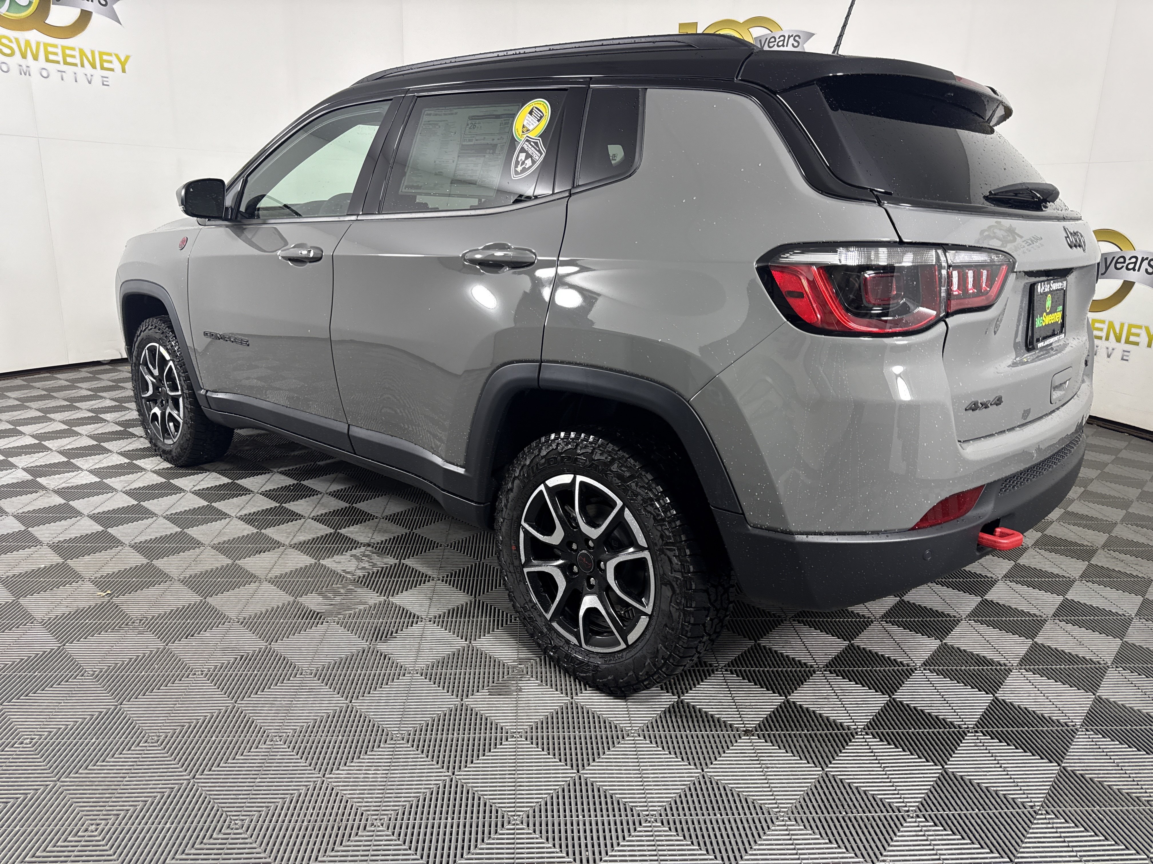 New 2026 Jeep Compass Trailhawk w/ Sun, Sound & Navigation Group AWD/4WD image 6
