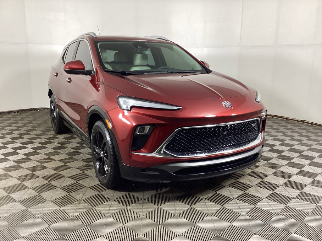 Used 2024 Buick Encore GX Sport Touring w/ Comfort Package FWD image 1