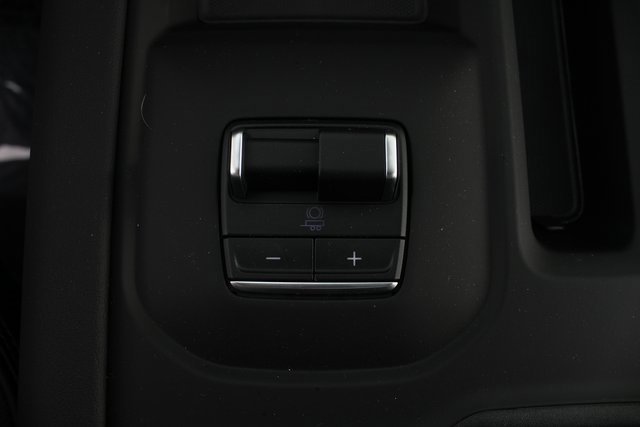 New 2026 GMC Sierra 3500 Denali w/ Denali Reserve Package image 9