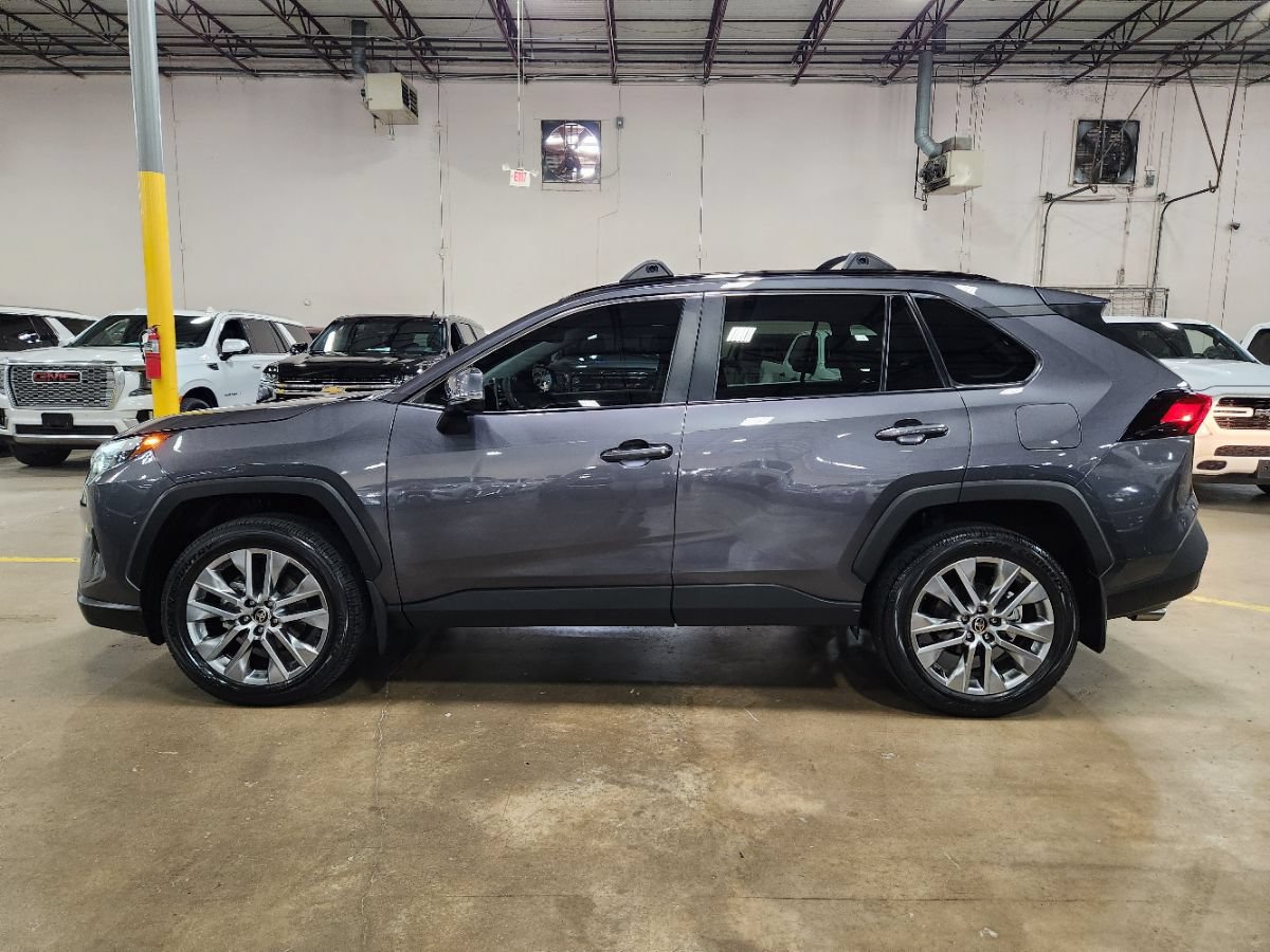 Used 2024 Toyota RAV4 XLE Premium FWD image 5