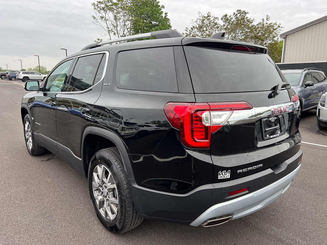 Used 2021 GMC Acadia SLT FWD image 3