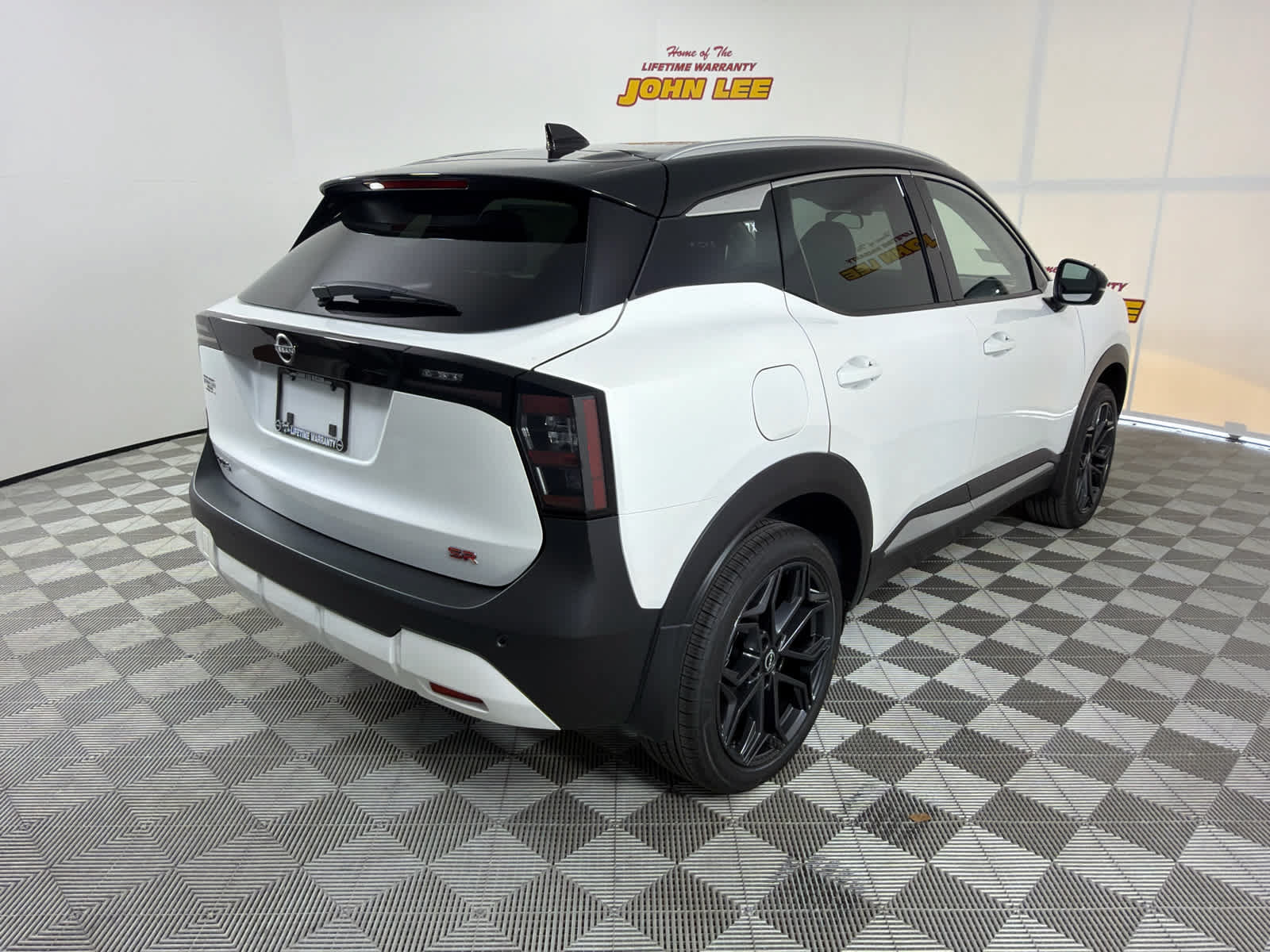New 2026 Nissan Kicks SR FWD image 6