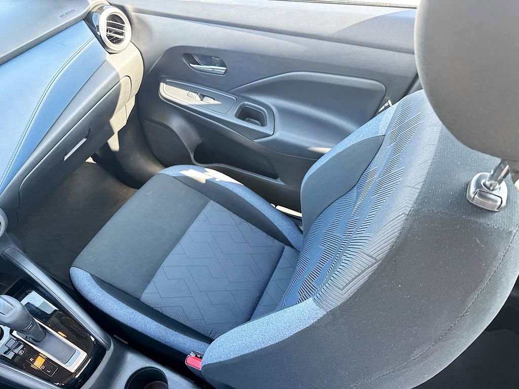Used 2025 Nissan Versa SV image 21