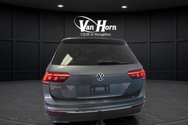 Used 2020 Volkswagen Tiguan SE w/ Panoramic Sunroof Package image 13