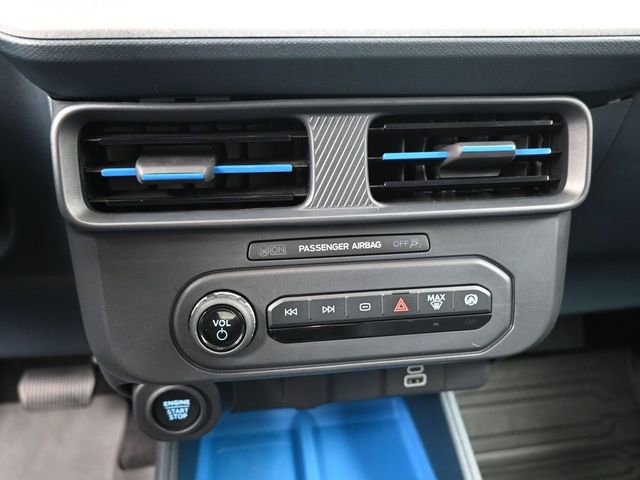 Used 2025 Ford Maverick XLT image 9