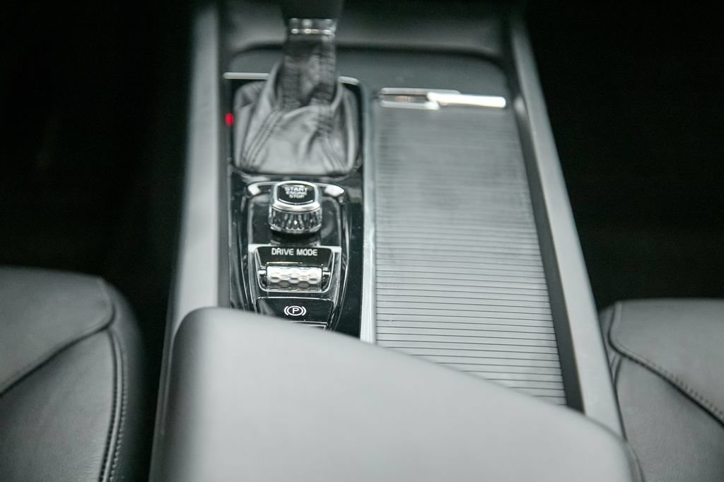 Used 2019 Volvo S60 T6 Momentum w/ Premium Package AWD/4WD image 31