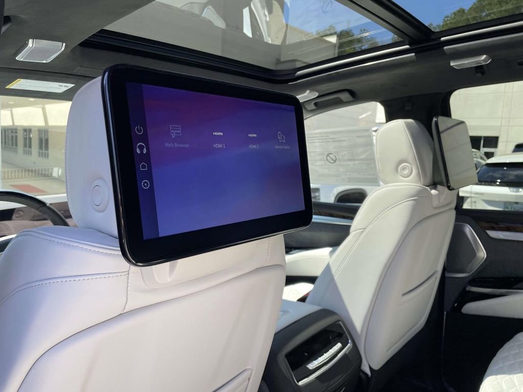 New 2026 Cadillac Escalade ESV Platinum Sport w/ LPO, ONYX Package image 13