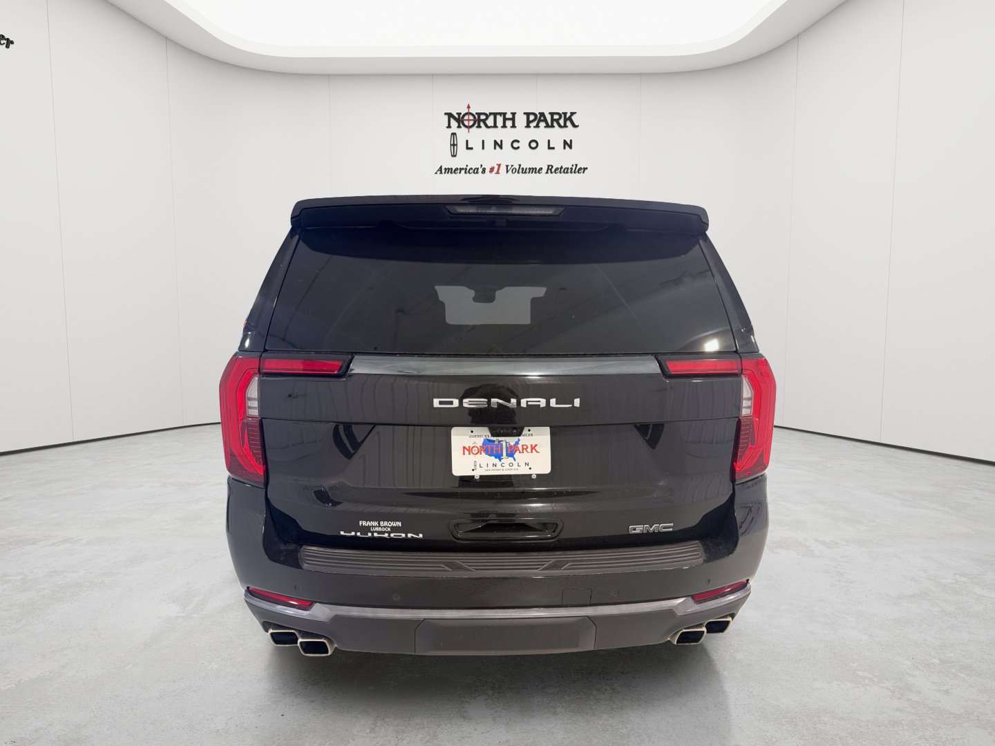 Used 2026 GMC Yukon Denali Ultimate AWD/4WD image 4