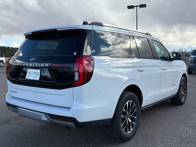 Used 2025 Ford Expedition Platinum image 5